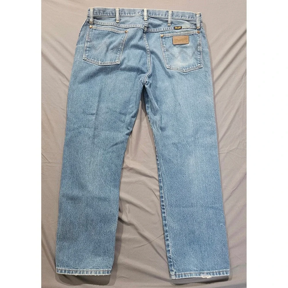 Vintage Wrangler Jeans Made in USA Men 36x29 Blue 13MWZ Cowboy Cut Straight Leg